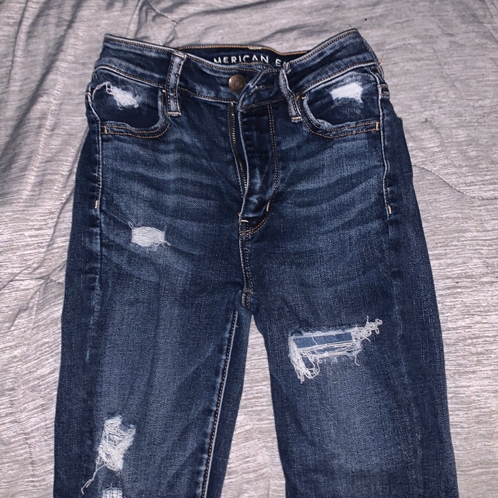 Woman’s American Eagle Jeans